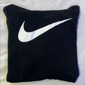 Cropped Nike hoodie